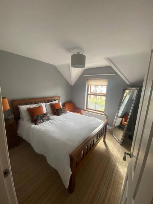 Villa Cheerful 4-Bed Townhouse In Centre Of Newcastle Newcastle  Esterno foto
